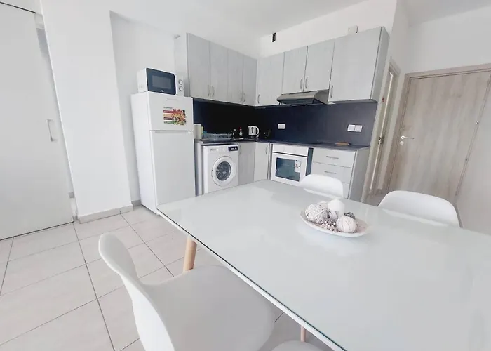 One Bedroom Centre Apartmán